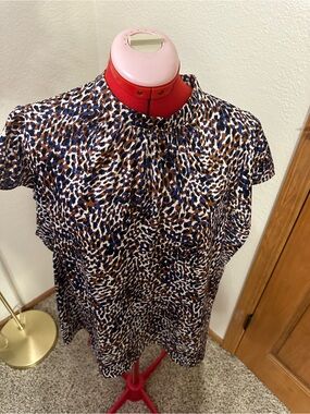 Nine West Blue and Brown Animal Print Short Sleeve Top